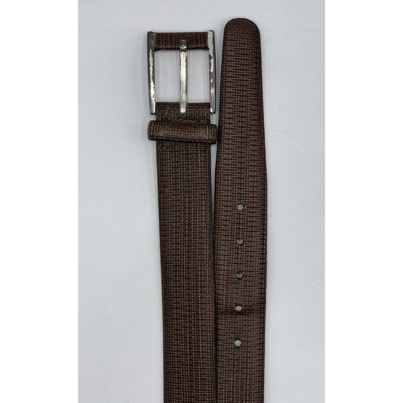 Trafalgar Men's Size 40 Brown Black Textured Crosshatch Leather Dress Belt - Picture 4 of 8